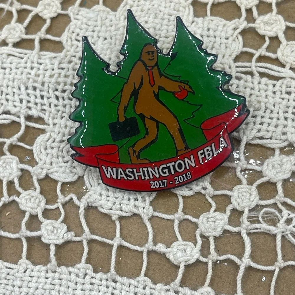 Washington FBLA 2017-2018‎ Pin